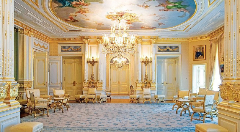 Cung điện Grand Ducal Palace