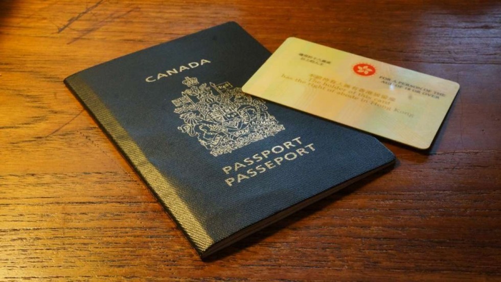  Hai cách nộp hồ sơ visa Canada hiện nay: trực tiếp và trực tuyến 