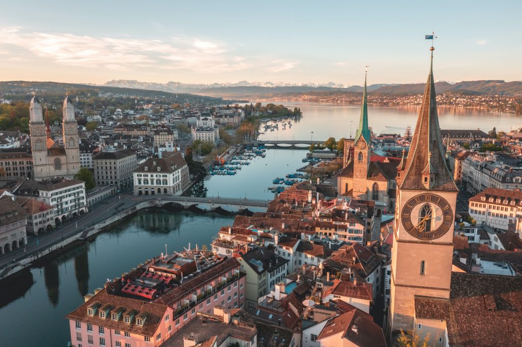 Chuẩn bị hồ sơ xin visa Thụy Sĩ thăm thân