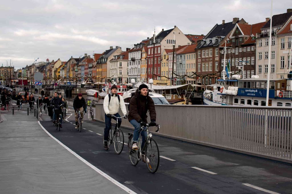 Di chuyển bằng xe đạp khi du lịch Copenhagen