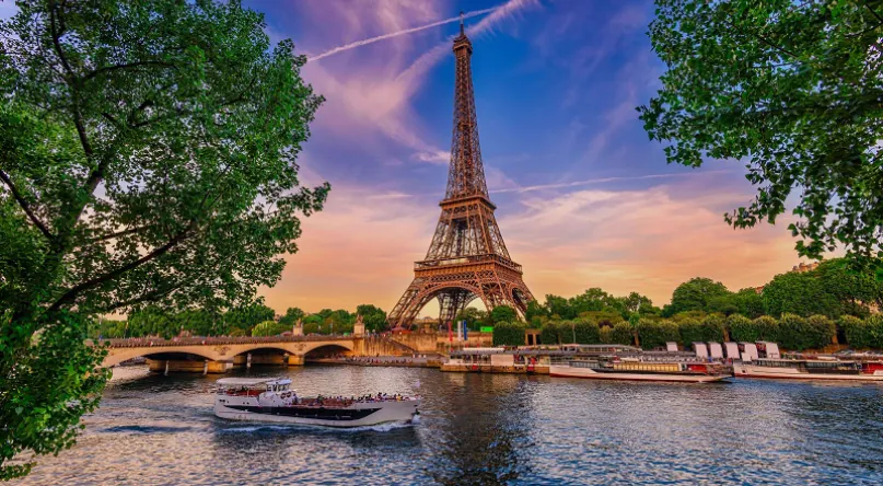 Du lịch Paris Pháp dịp Tết Nguyên Đán