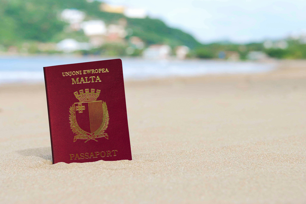 Chuẩn bị đầy đủ giấy tờ cần thiết trong hồ sơ xin visa Malta